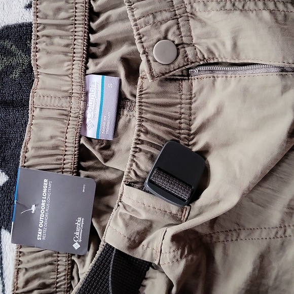 NWT Columbia Shorts (S) - Picture 2 of 6